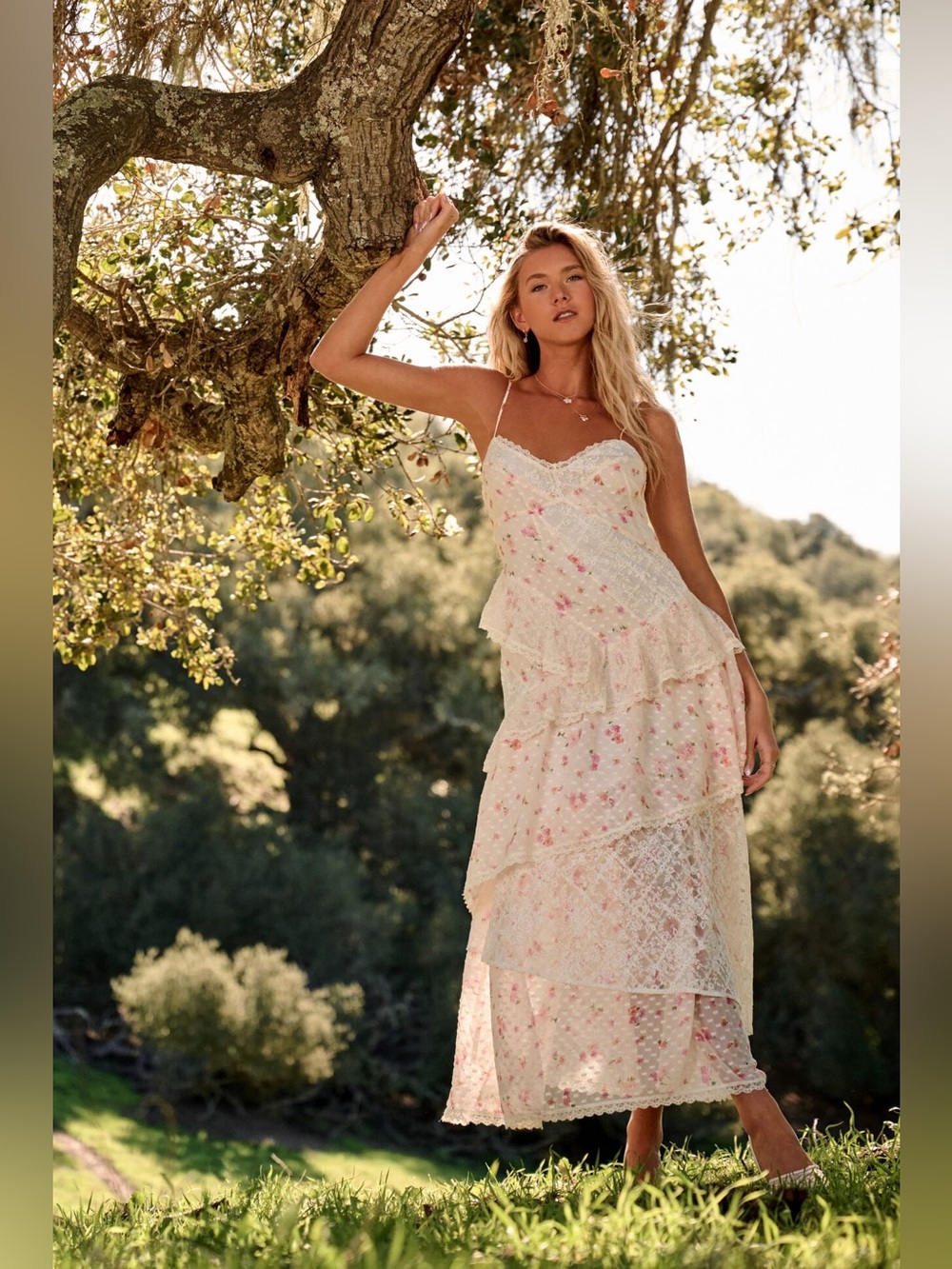 Altar’d State Alicia Floral Lace Maxi Dress White Pink Floral Size Small NWOT